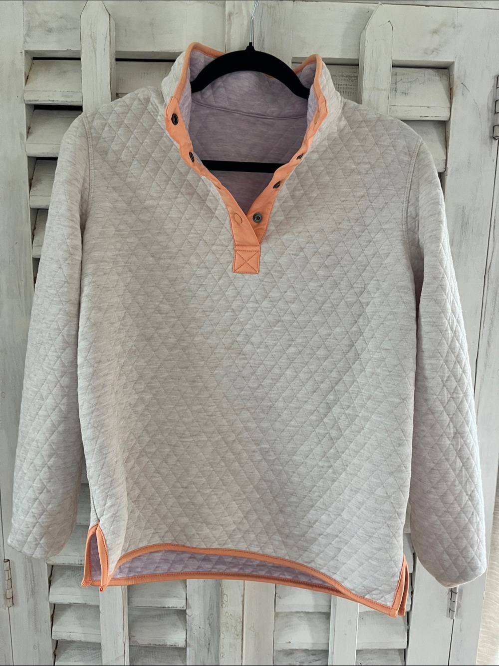 Marine Layer Reversible Quilted Pullover Light Tan / Lilac with Peach Trim.